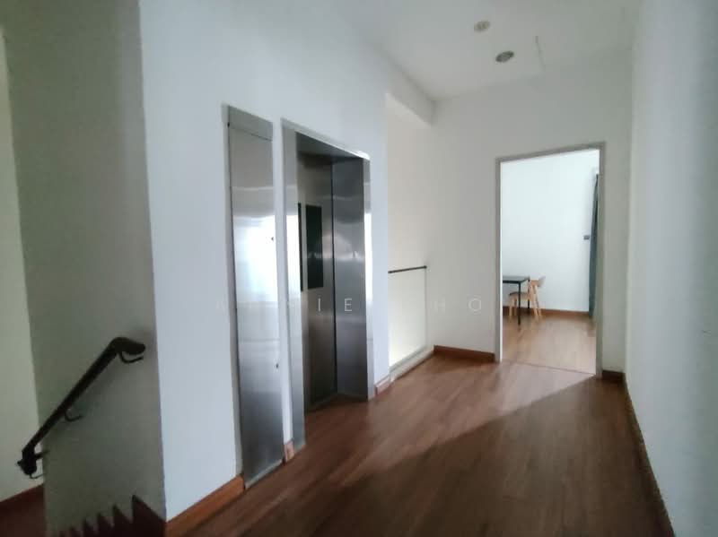 Rumah Berkembar untuk Disewa di Bandar Bukit Raja (Klang) - Annie Kho - Corridor - PropertyGuru.com.my