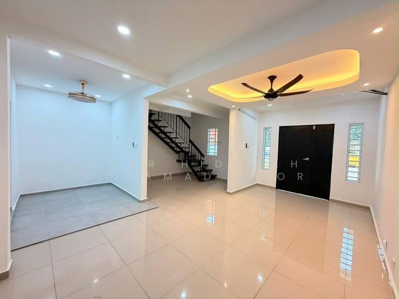 Rumah Teres 2 Tingkat untuk Dijual di Bukit Sentosa (Rawang) - Noor Hidayah Mohamad Noor - Living Room - PropertyGuru.com.my