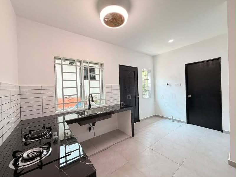 Rumah Teres 2 Tingkat untuk Dijual di Bukit Sentosa (Rawang) - Noor Hidayah Mohamad Noor - Kitchen - PropertyGuru.com.my