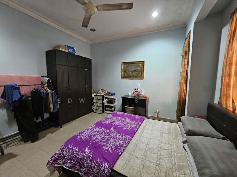 2-storey Terraced House for Sale in Taman Daya (Johor Bahru) - Edward Siow - Bedroom - PropertyGuru.com.my