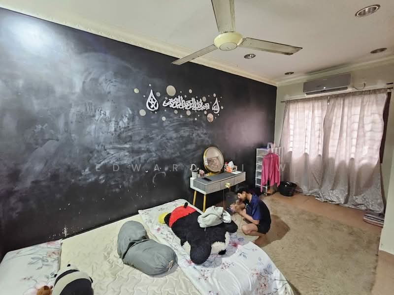 2-storey Terraced House for Sale in Taman Daya (Johor Bahru) - Edward Siow - Bedroom - PropertyGuru.com.my