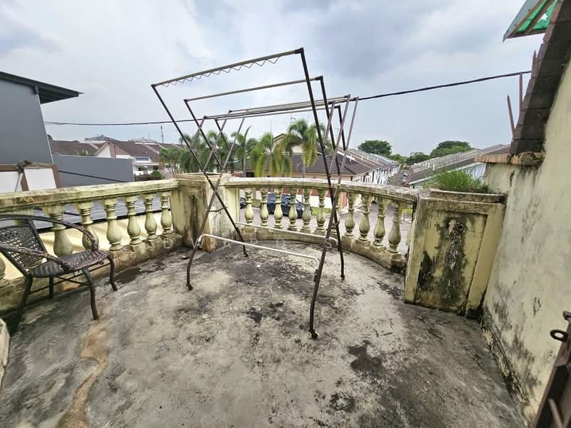 2-storey Terraced House for Sale in Taman Daya (Johor Bahru) - Edward Siow - Balcony - PropertyGuru.com.my