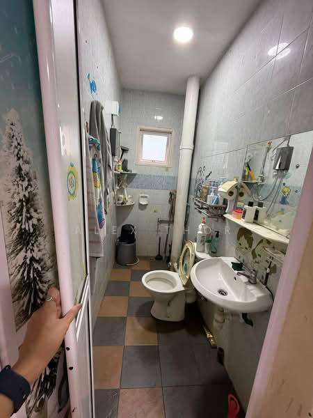 Condominium for Sale at Serina Bay - Alex Thor - Bathroom - PropertyGuru.com.my