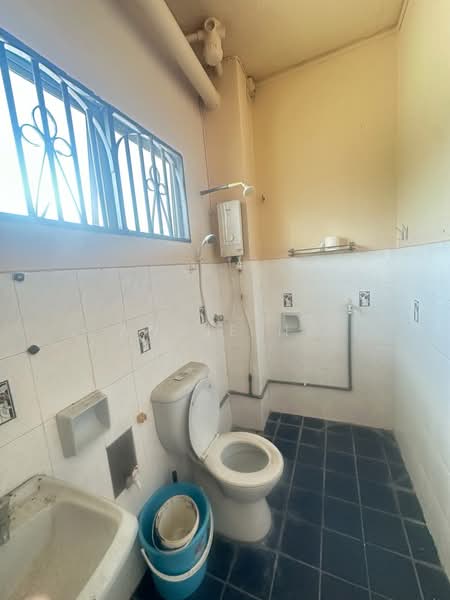 Bungalow for Rent in Bandar Country Homes (Rawang) - Angie Ng - Bathroom - PropertyGuru.com.my