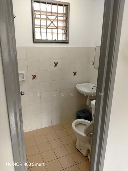 Pangsapuri untuk Disewa di Sri Cempaka (Taman Wawasan) - Hartson Lew - Bathroom - PropertyGuru.com.my