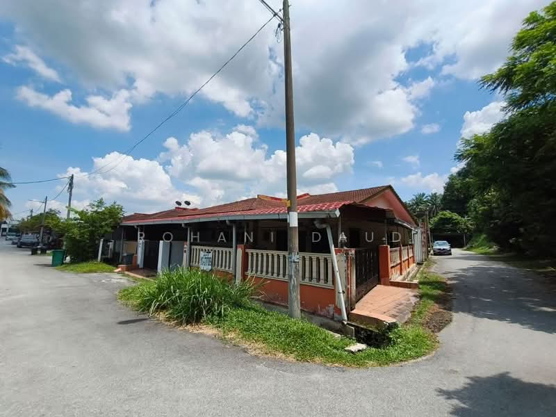 Rumah Teres 1 Tingkat untuk Dijual di Taman Semenyih Impian (Semenyih) - Rohani Daud - Exterior - PropertyGuru.com.my