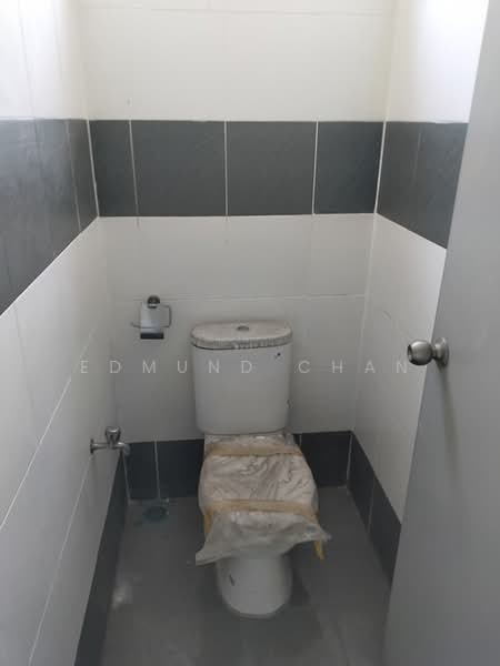 Shop for Sale in Taman Perindustrian Puchong (Puchong) - Edmund Chan - PropertyGuru.com.my