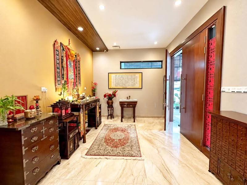 Bungalow House for Sale in Seksyen U2 (Saujana) - Vincent Liaw - Entrance - PropertyGuru.com.my