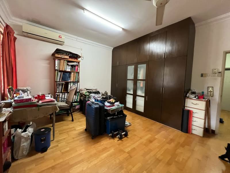 Rumah Teres untuk Dijual di Bandar Kinrara Seksyen 9 (Bandar Kinrara) - Kent Lai - Study - PropertyGuru.com.my