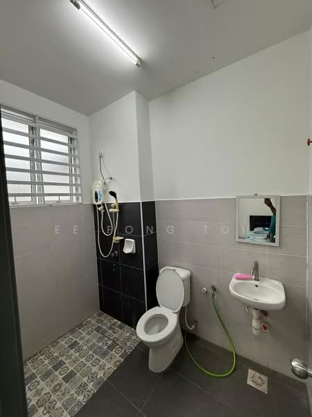2-storey Terraced House for Sale in Taman Cendana (Pasir Gudang) - Ee Fong Toh - Bathroom - PropertyGuru.com.my