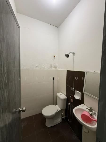 2-storey Terraced House for Sale in Taman Cendana (Pasir Gudang) - Ee Fong Toh - Bathroom - PropertyGuru.com.my