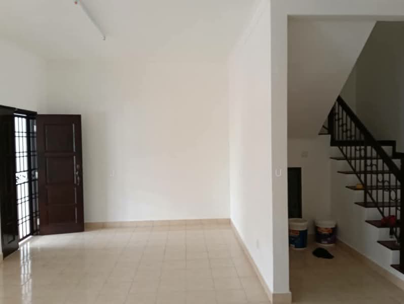2-storey Terraced House for Sale in Taman Mutiara Rini (Skudai) - Joanne Lau - Living Room - PropertyGuru.com.my