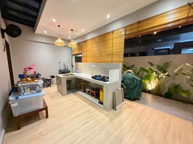 Semi-Detached House for Sale in Bandar Dato Onn (Tebrau) - Ee Fong Toh - Kitchen - PropertyGuru.com.my