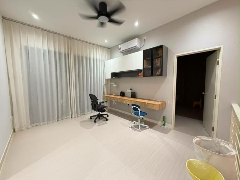 Semi-Detached House for Sale in Bandar Dato Onn (Tebrau) - Ee Fong Toh - Study - PropertyGuru.com.my