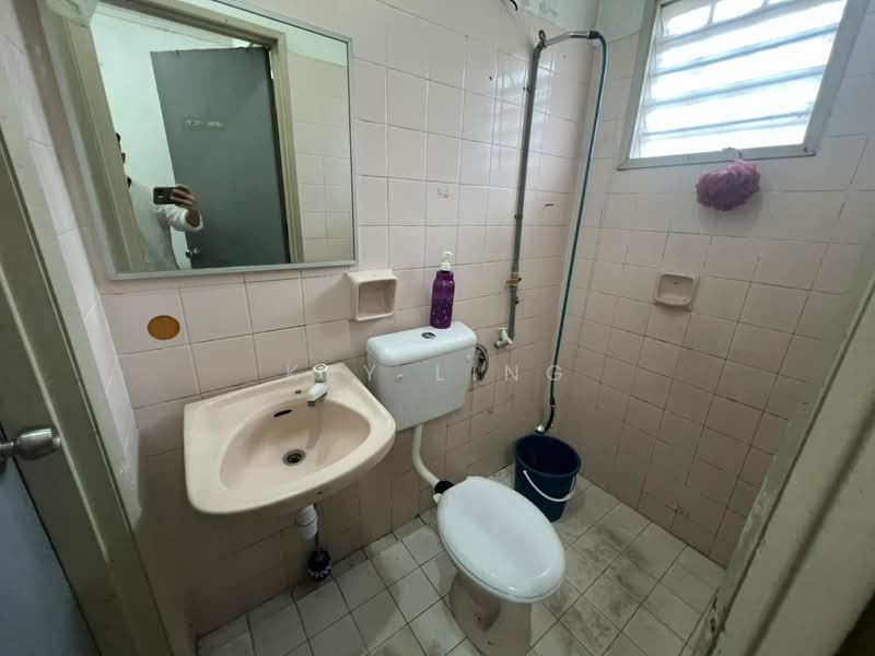 Rumah Teres untuk Disewa di Usj 2 (Subang Jaya) - Key Ling - Bathroom - PropertyGuru.com.my