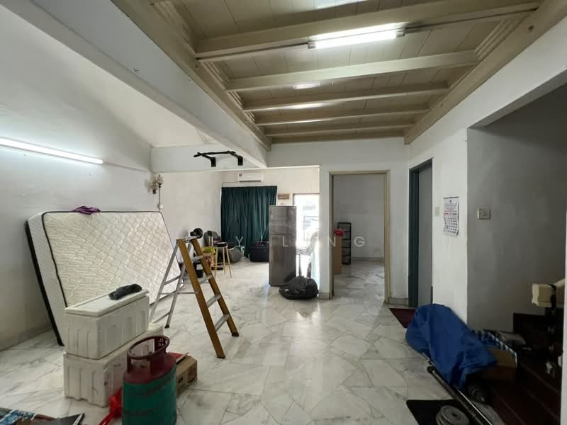 Rumah Teres untuk Disewa di Usj 2 (Subang Jaya) - Key Ling - Living Room - PropertyGuru.com.my