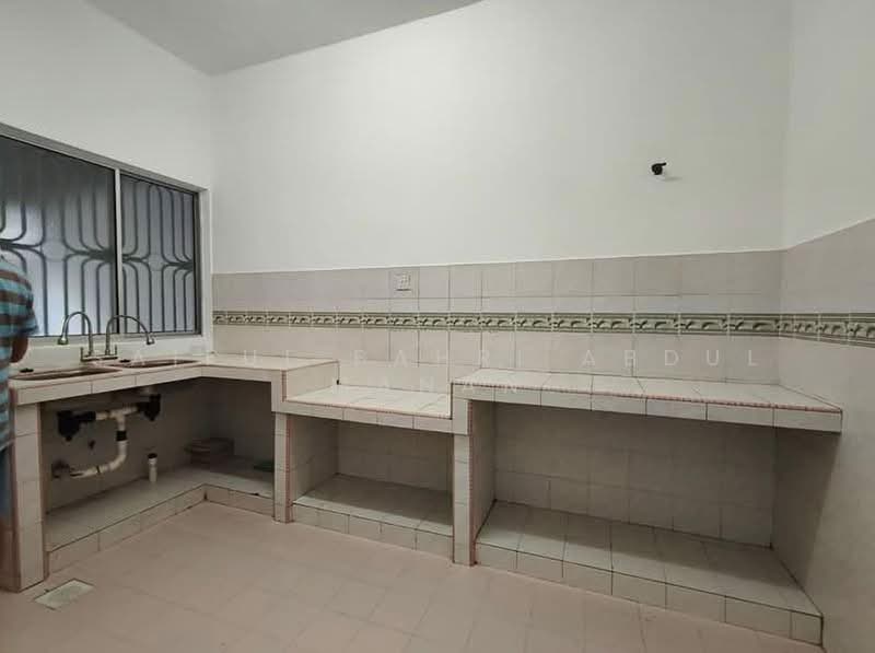 2-storey Terraced House for Sale in Bukit Indah (Ampang) - Saiful Bahri Abdul Manan - Kitchen - PropertyGuru.com.my