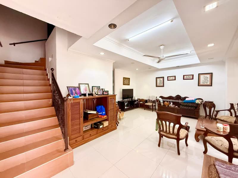Rumah Teres untuk Dijual di Sungai Buloh (Selangor) - Jimmy Haryzul - Living Room - PropertyGuru.com.my