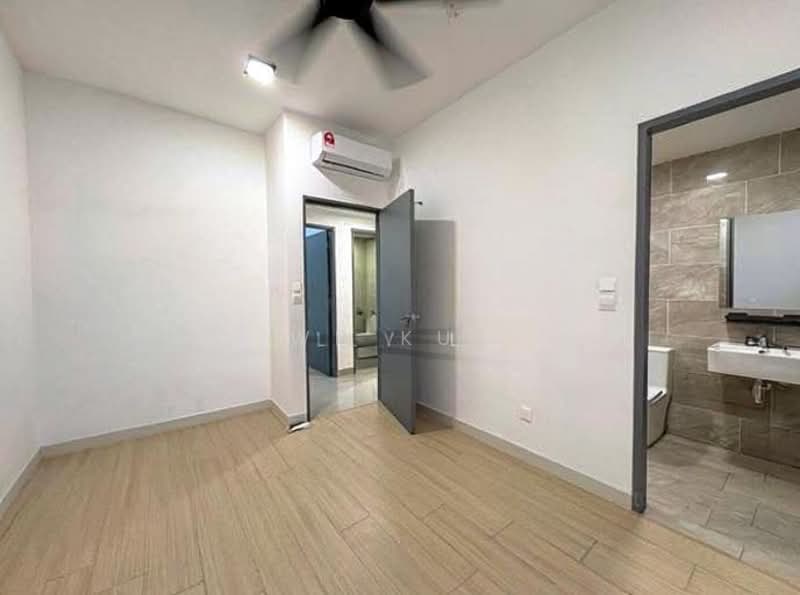Servis Apartment untuk Disewa di M Arisa - WP Kue - Bathroom - PropertyGuru.com.my