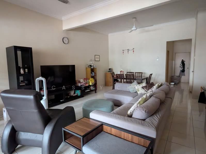 2-storey Terraced House for Sale in Kemuning Utama (Shah Alam) - Cassey Chai - Living Room - PropertyGuru.com.my