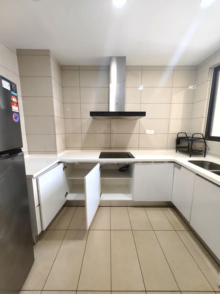 Servis Apartment untuk Dijual di The Park Sky Residence - Mak Oliver - Kitchen - PropertyGuru.com.my