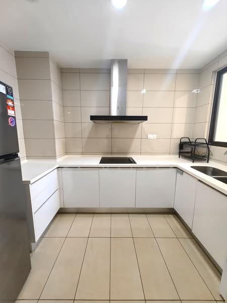 Servis Apartment untuk Dijual di The Park Sky Residence - Mak Oliver - Kitchen - PropertyGuru.com.my