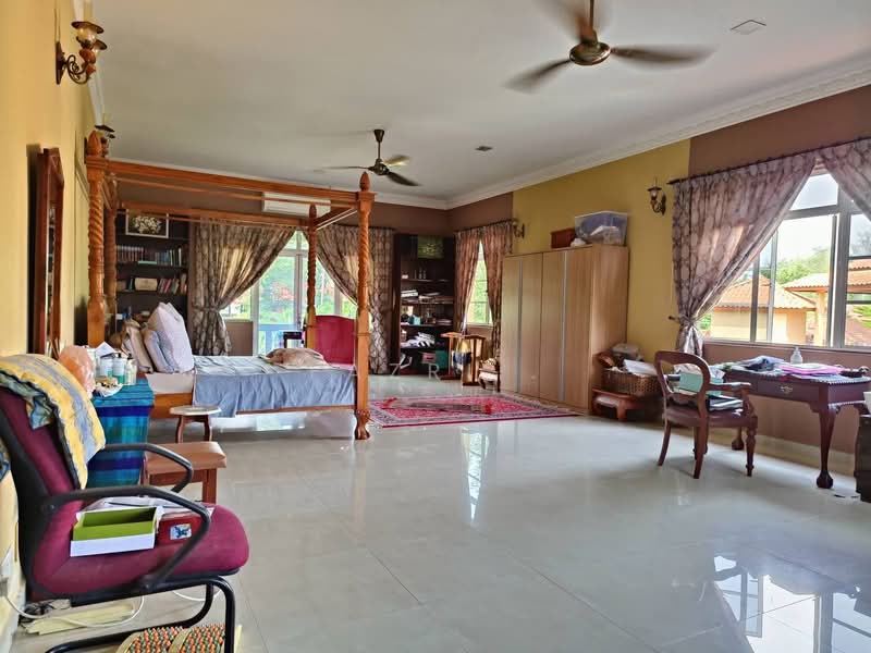 Bungalow for Sale in Country Heights (Kajang) - Fazri . - PropertyGuru.com.my