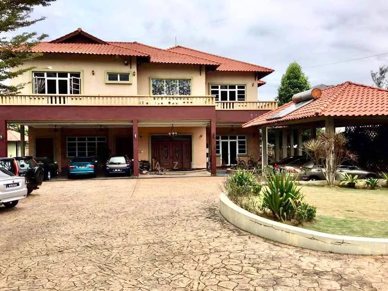 Bungalow for Sale in Country Heights (Kajang) - Fazri . - PropertyGuru.com.my