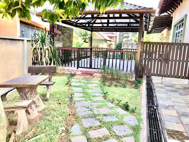 Bungalow for Sale in Country Heights (Kajang) - Fazri . - PropertyGuru.com.my