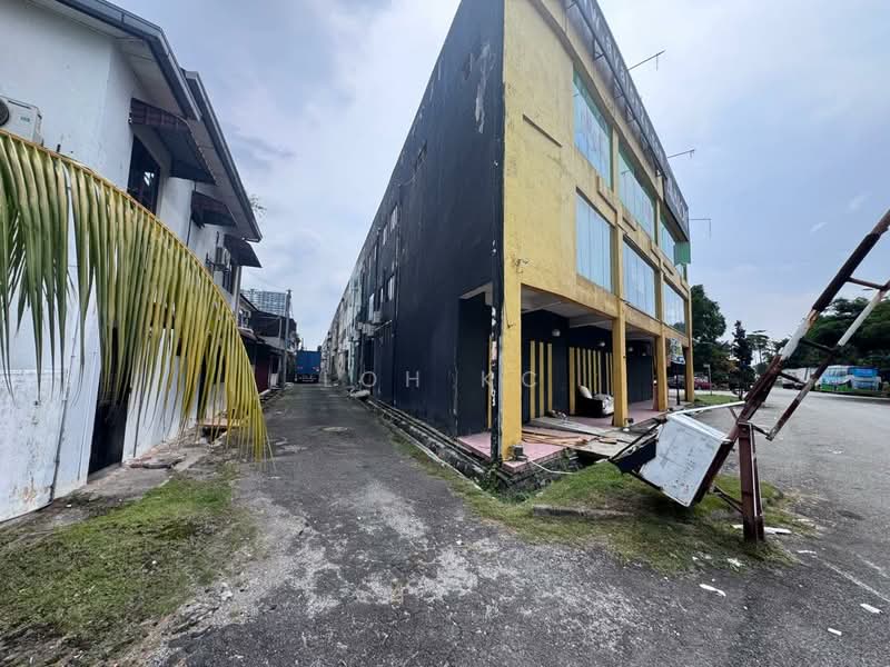 Kedai untuk Disewa di Taman Puchong Intan (Puchong) - Loh KC - Exterior - PropertyGuru.com.my