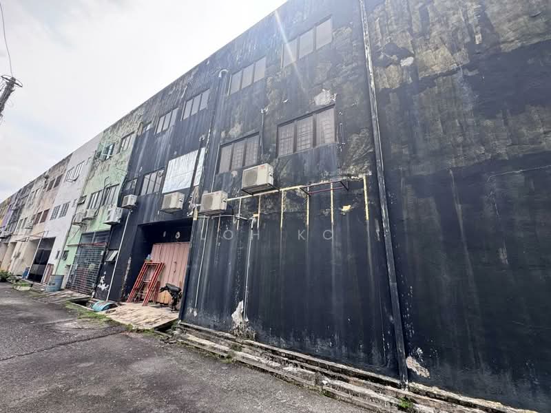 Kedai untuk Disewa di Taman Puchong Intan (Puchong) - Loh KC - Exterior - PropertyGuru.com.my