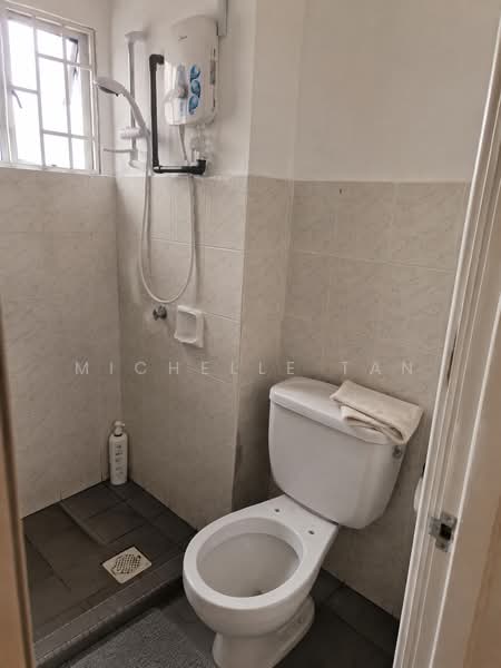 Kondominium untuk Dijual di Ketumbar Heights - Michelle Tan - Bathroom - PropertyGuru.com.my