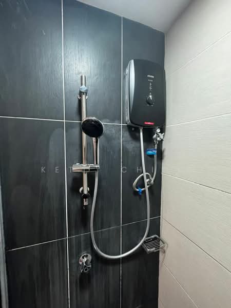 Service Residence for Rent at Emerald Avenue - Ketty Ching - Bathroom - PropertyGuru.com.my
