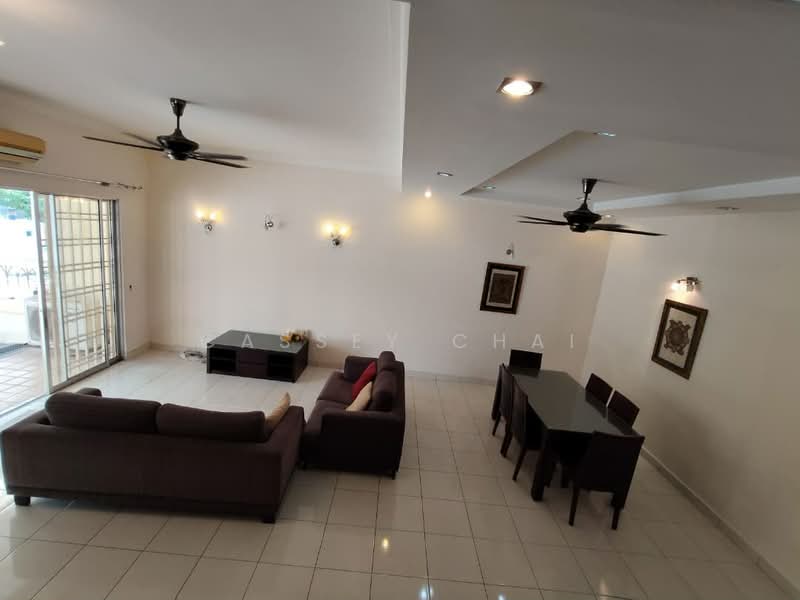 Rumah Teres 2 Tingkat untuk Dijual di Kemuning Utama (Shah Alam) - Cassey Chai - Living Room - PropertyGuru.com.my