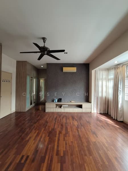 Rumah Teres 2 Tingkat untuk Dijual di Kemuning Utama (Shah Alam) - Cassey Chai - Living Room - PropertyGuru.com.my