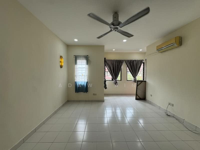 2-storey Terraced House for Rent in Bukit Jelutong (Shah Alam) - Adaw Zain - Living Room - PropertyGuru.com.my