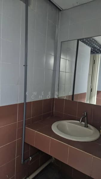 Pejabat untuk Dijual di KL City Centre (Kuala Lumpur) - Kweenie Chong - Bathroom - PropertyGuru.com.my