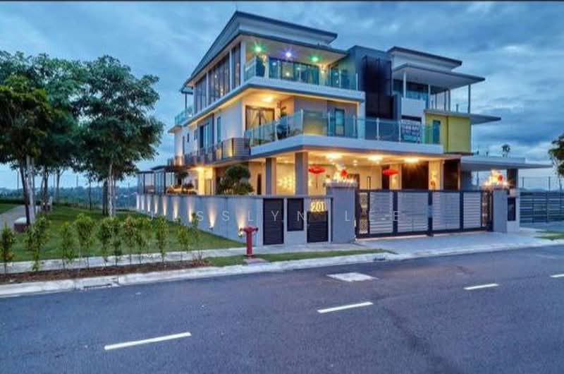 Rumah Berkembar untuk Dijual di Seremban 2 (Negeri Sembilan) - Jesslyn Lee - Exterior - PropertyGuru.com.my