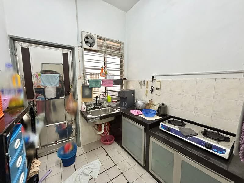 Rumah Teres 2 Tingkat untuk Dijual di Batu Pahat (Johor) - WK Dee - Kitchen - PropertyGuru.com.my