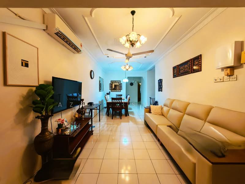 Rumah Teres 1 Tingkat untuk Dijual di Ulu Kelang (Kuala Lumpur) - Azrul Ismail - Living Room - PropertyGuru.com.my