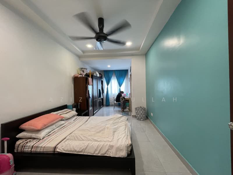 Rumah Teres 2 Tingkat untuk Dijual di Taman Kelana Idaman (Ara Damansara) - Aziz Abdullah - PropertyGuru.com.my