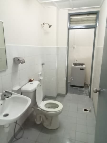 Kondominium untuk Disewa di Seri Cendekia - Addy Ng - Bathroom - PropertyGuru.com.my