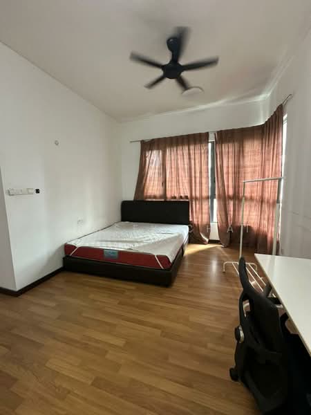 Kondominium untuk Dijual di Nautica Lake Suites - Cassey Chai - Bedroom - PropertyGuru.com.my