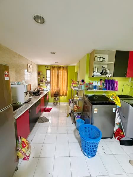 Rumah Berkembar untuk Dijual di Taman Megah Ria (Masai) - Robin Teo - Kitchen - PropertyGuru.com.my