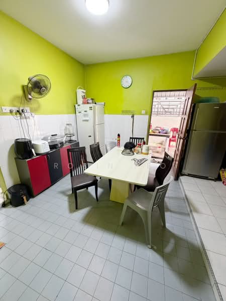 Rumah Berkembar untuk Dijual di Taman Megah Ria (Masai) - Robin Teo - Kitchen - PropertyGuru.com.my
