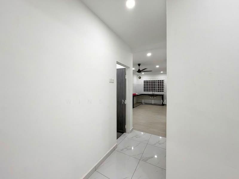 1-storey Terraced House for Sale in Kota Masai (Pasir Gudang) - Winson Lim - Corridor - PropertyGuru.com.my
