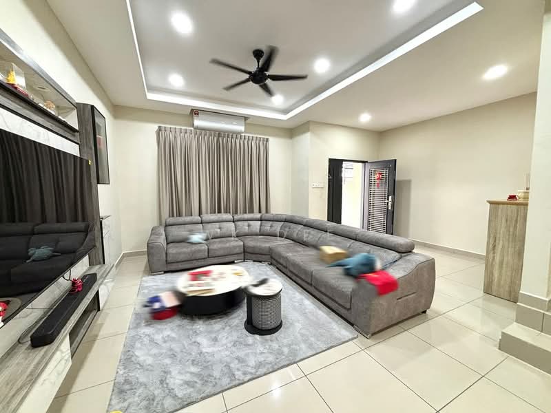 Rumah Teres 2 Tingkat untuk Dijual di Taman Puteri Jaya (Batu Pahat) - WK Dee - Living Room - PropertyGuru.com.my