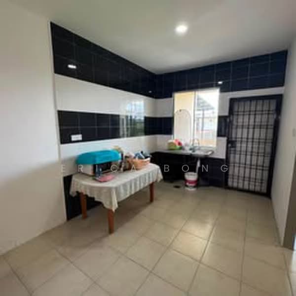 1-storey Terraced House for Sale in Kuching (Sarawak) - Erica Bong - Kitchen - PropertyGuru.com.my