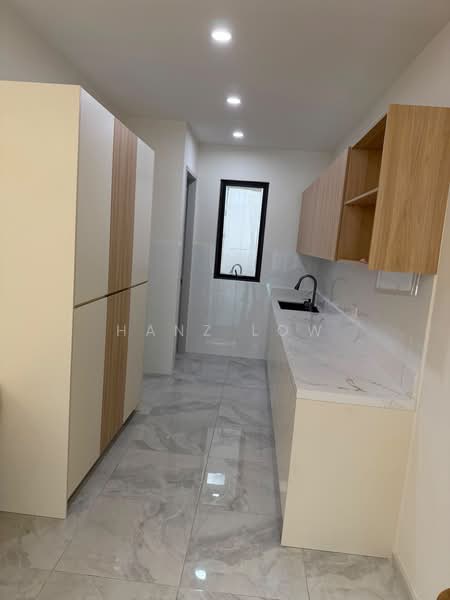 3-storey Terraced House for Rent in Seri Kembangan (Selangor) - Hanz Low - Kitchen - PropertyGuru.com.my