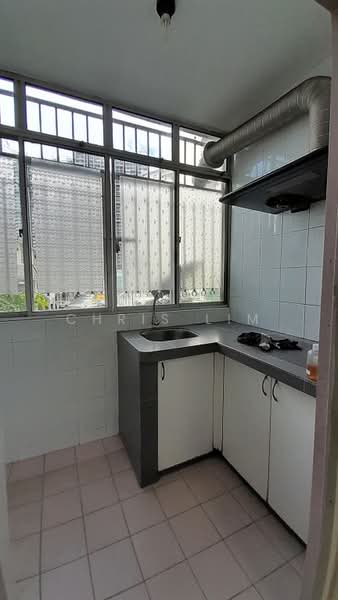 Condominium for Sale at Amadesa Resort Condominium - Chris Lim - Kitchen - PropertyGuru.com.my